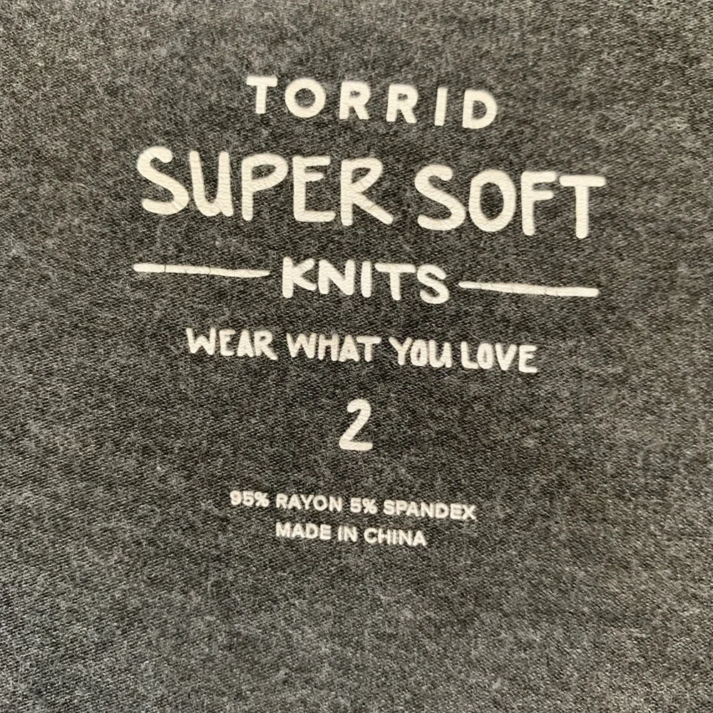 Torrid - Size 2 - Picture 8 of 13